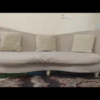 کاناپه جلو تی وی