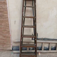 نردبان فلزی و چوبی