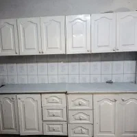 تعدای کابینت وسینک وآبچکان