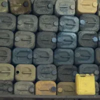 دبه به تعداد ۷۰ عدد