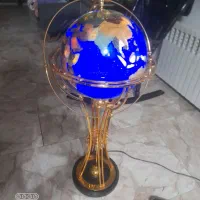 کره زمین  چرخشی با سنگهای قیمتی