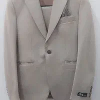 کت و شلوار رنگ کرمی