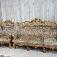 مبل ،پرده ،ساعت،میز تلوزیون