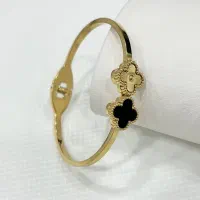 انواع دستبندهای استیل آب طلا کاری شده|بدلیجات|شیراز, باغ تخت|دیوار