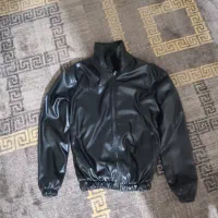 پالتو|لباس|بانه, |دیوار