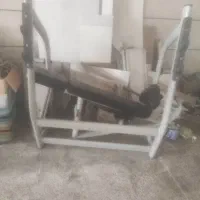 دستگاه پرس سینه باشگاهی