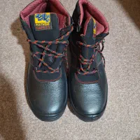 کفش کار و کفش اسپرت و  دستکش و ماسک و عینک