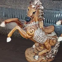 مجسمه اسب زیبا پلی استر|مجسمه، تندیس، ماکت|شیراز, فرهنگ شهر|دیوار