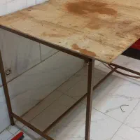 میز آهنی ومیز کار