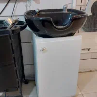 تعدادی وسایل آرایشگاه زنانه