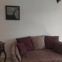 یک عدد مبل چستر سالم ۲ نفره بزرگ