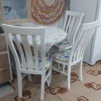 میز و ۳ عدد صندلی غذاخوری چوبی|میز و صندلی غذاخوری|جم, |دیوار