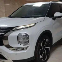 میتسوبیشی اوتلندر ۲۰۲۳