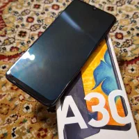 سامسونگ Galaxy A30 با حافظهٔ ۶۴ گیگابایت