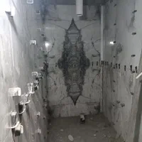 استاد بنا کاشی کاری دیوار چینی
