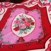 یک عدد پتوی دو نفره خوش رنگ و زیبا