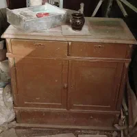 کمد چوبی قدیمی