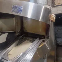 تنور شیب دار. و شاطر ربات