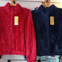 تعدادی لباس نو