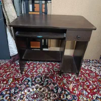 میز کامپیوتر تمیز