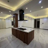 خ پانزده خردادواحد۲۰۰متری سه خوابه شیک وتمیز