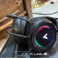 هدفن با سیم و میکروفن