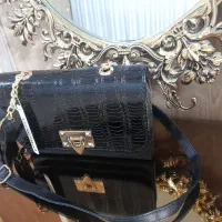 کیف مجلسی|کیف، کفش، کمربند|مشهد, قائم|دیوار