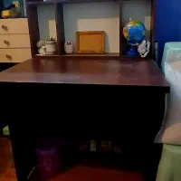 میز تحریر و کمد و صندلی