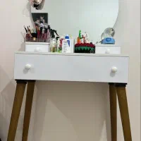 میز آرایشی|تخت و سرویس خواب|چاه مبارک, |دیوار