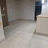 آپارتمان ۹۰ متری تمیز