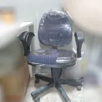 صندلی نیازمند به تعمیر