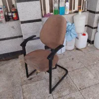 صندلی با تکیه گاه مناسب و سالم