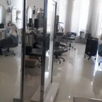 سالن زیبایی اتاق ۳*۴
