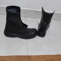 پوتین و لباس یگان حفاظت (سرباز زندان)