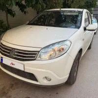 رنو ساندرو اتومات ۹۵