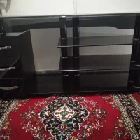 میز تلویزیون شیشه‌ای