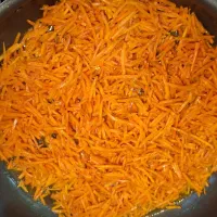خلال هویج سرخ شده