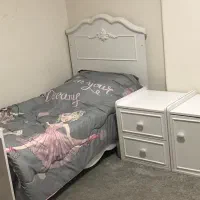 تخت گلوریا سلطان کوچولو