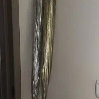 گلدان چوبی به همراه گل های دو متری طلایی نقره ای