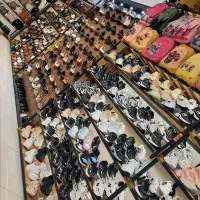 فروشنده کیف و کفش
