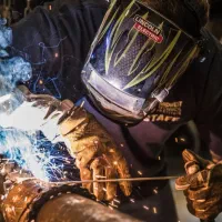 خدمات جوشکاری در محل