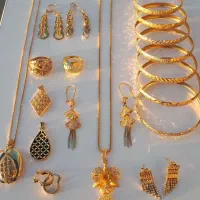 چند تکه طلا