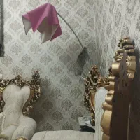 آباژور ایستاده