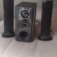 یک عدد پخش آهنگ و صدا و ۲عدد باند نو نو