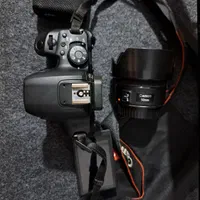 دوربین Canon 850d در حد آکبند
