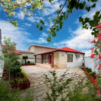 ویلا باغ 350 متری مبله سنددار منطقه جنگلی Bرند Dنج