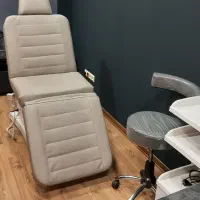 صندلی زیبایی سه موتوره و تابوره زیمنسی