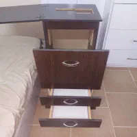 میز چرخ خیاطی در حد نو است