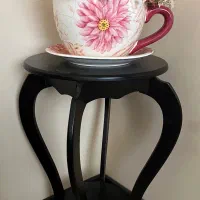 میز و گلدان