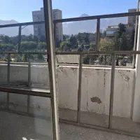 پنجره بالکن